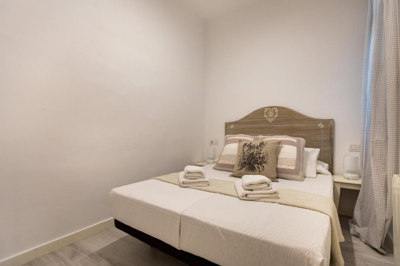 Appartamento Pere Serafi 2 Bedroom Barcellona